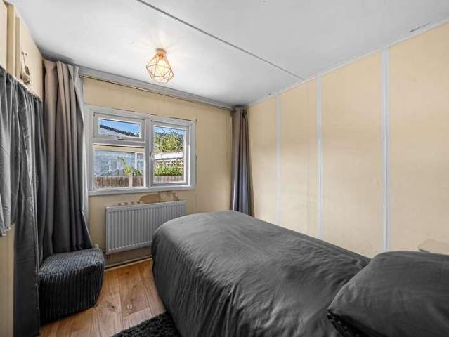 House for sale in Pyrford Green, Woking