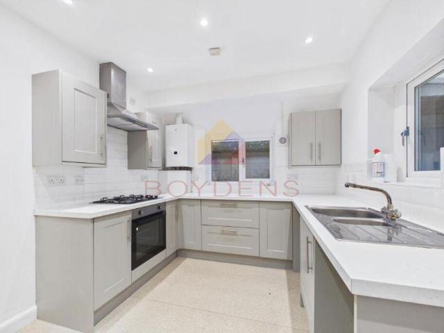 House for sale in Holland-on-Sea, Dale Hill