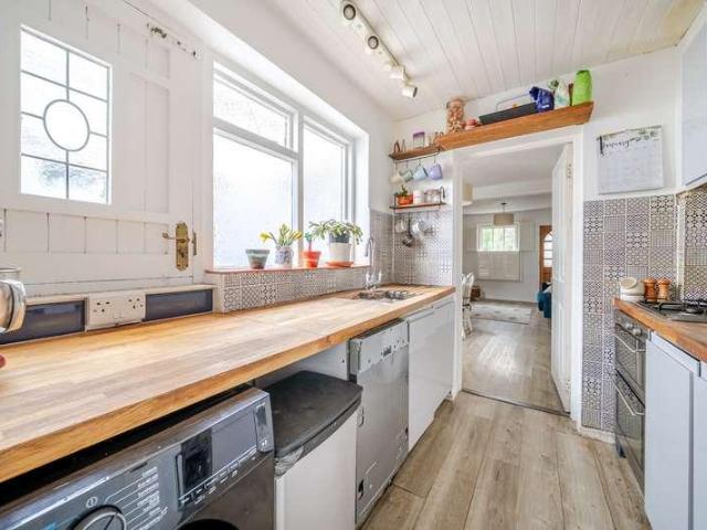 House for sale in Weybridge, Elmbridge