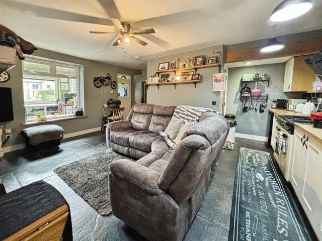 House for sale in Slack Side, West Yorkshire