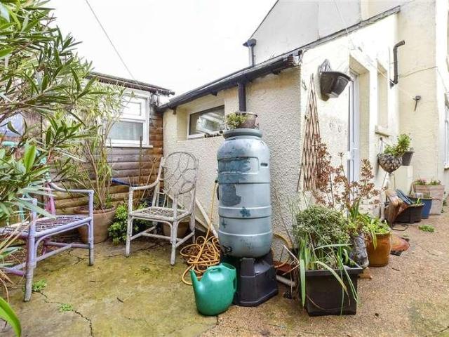 House for sale in Lower Walmer, Ash