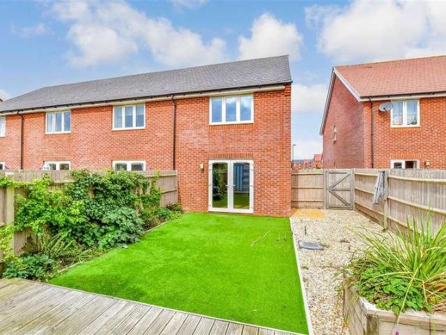 House for sale in Littlecote, West Sussex