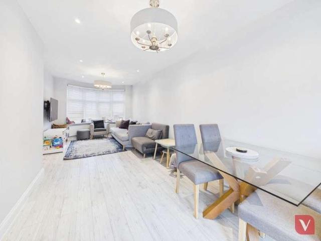 House for sale in Limbury, Luton