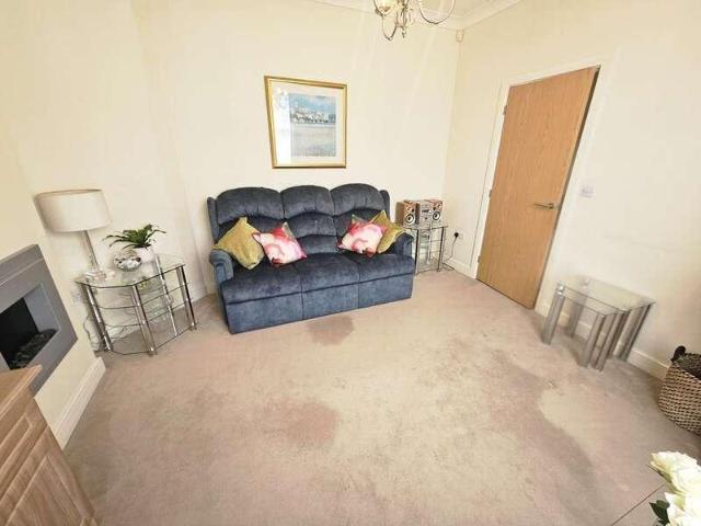 House for sale in Mill Hill, Greater London