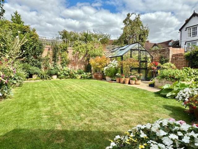 House for sale in Priors Park, Tewkesbury