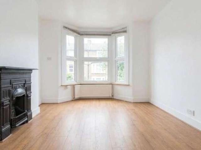 House for sale in East Greenwich, Greater London