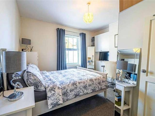 House for sale in Ashlyns Estate, Pouchen End