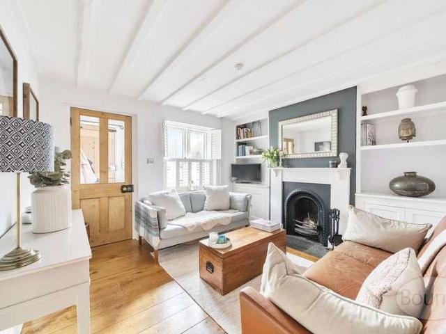 House for sale in Wrecclesham, Fole