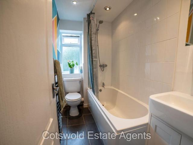 House for sale in Bishop's Cleeve, Tewkesbury