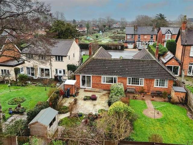 House for sale in Shirley, West Midlands