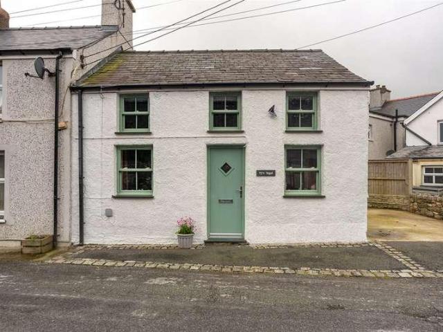 House for sale in Llanaelhaearn, Wales
