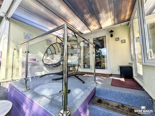 House for sale in Saundersfoot, Pembrokeshire