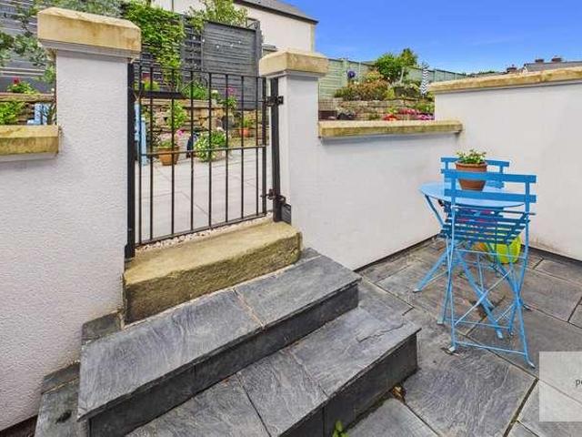 House for sale in Kirklees, Bury
