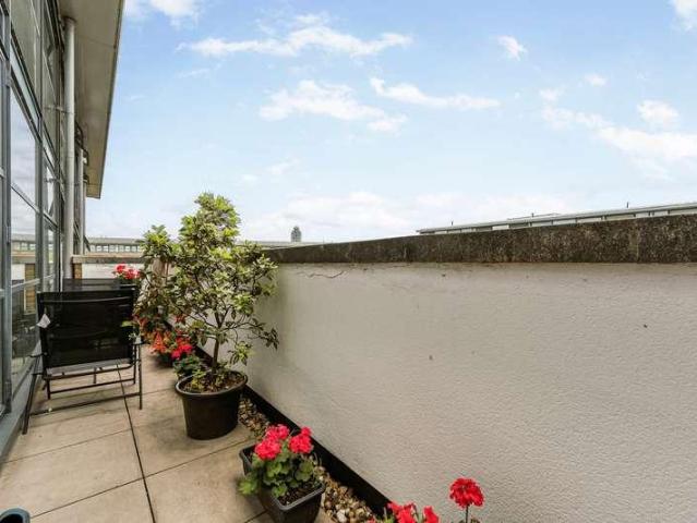 House for sale in London Borough of Hounslow, Greater London