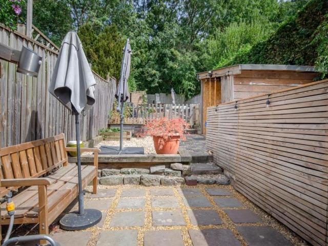 House for sale in Kingswood