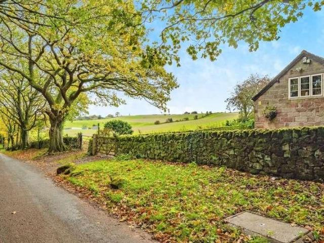 House for sale in Kingsley Moor, Staffordshire
