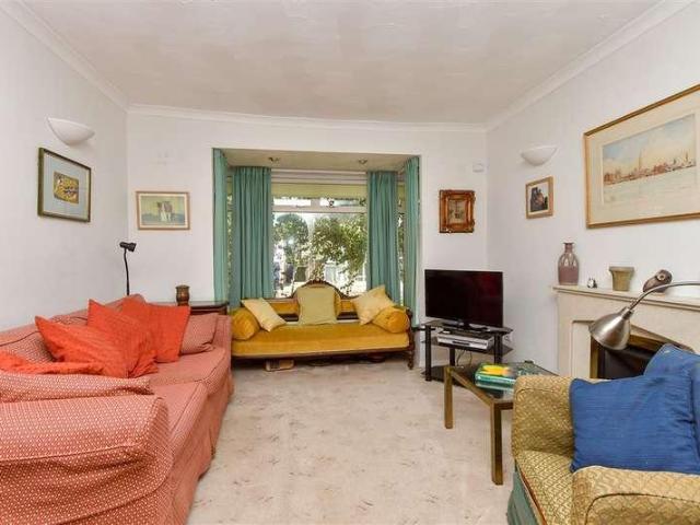 House for sale in Oad Street, Kent