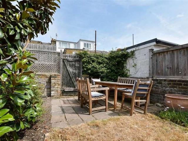 House for sale in East Cliff, Acol