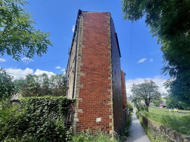 House for sale in Thornton Lodge, Huddersfield
