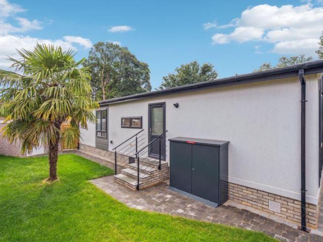 House for sale in Fern, Little Marlow