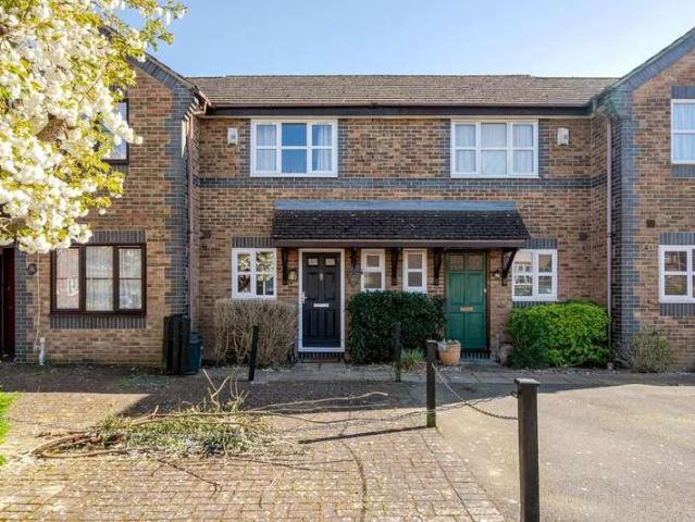 House for sale in Ruislip, London Borough of Hillingdon