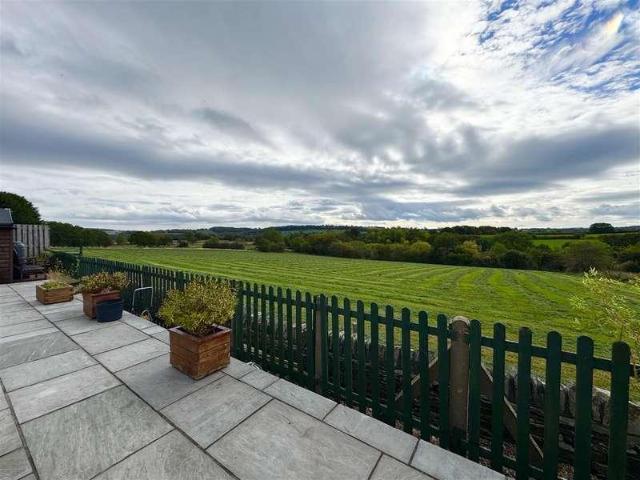 House for sale in Kitchenroyd, Kirklees