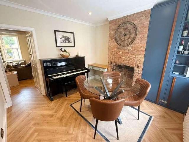House for sale in Windsor, Dedworth