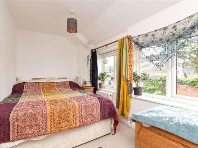 House for sale in Fole, Surrey