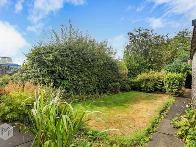 House for sale in Bradshaw, Lee Bank