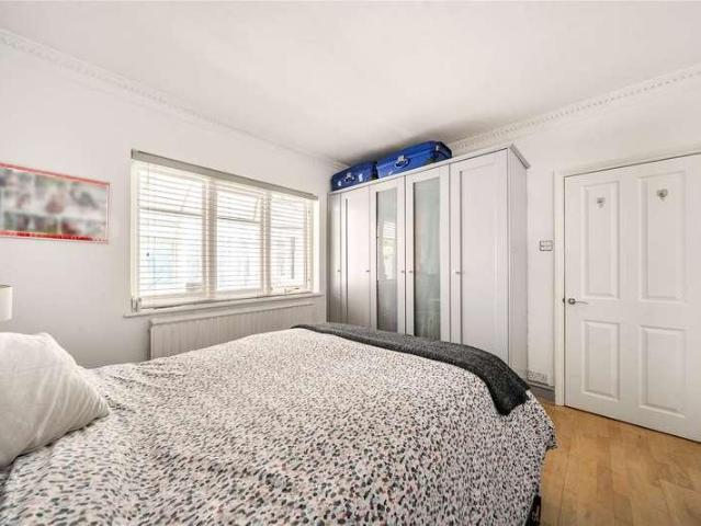 House for sale in Surbiton, Greater London