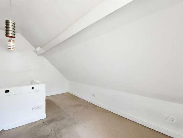 House for sale in Kingston Vale, Greater London