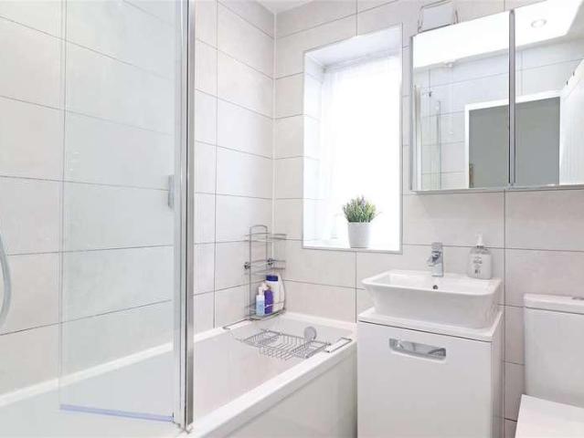 House for sale in Red Hill, Surrey