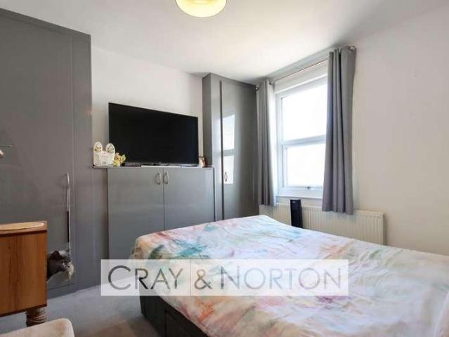 House for sale in London Borough of Croydon, Selhurst