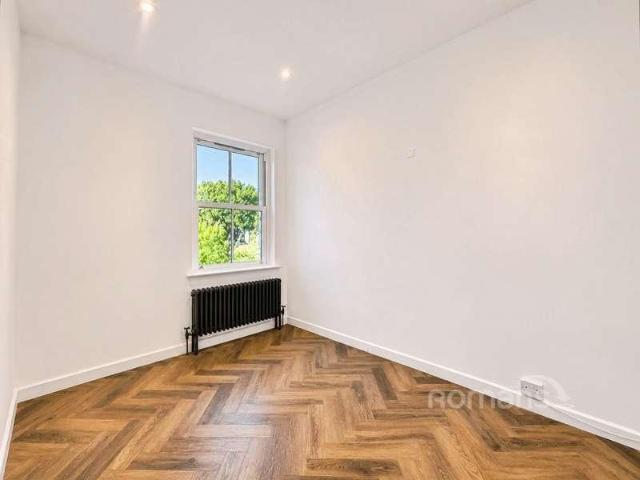 House for sale in North Camp, Rushmoor