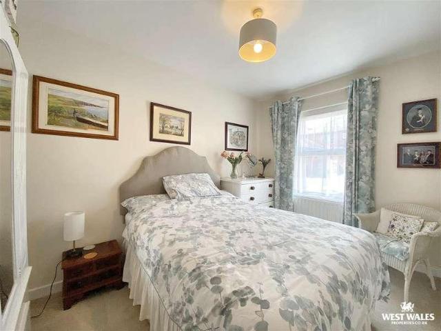 House for sale in Pembroke Dock, Wales