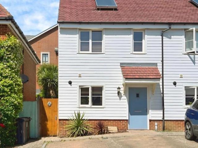 House for sale in Repton Manor, Bridgefield