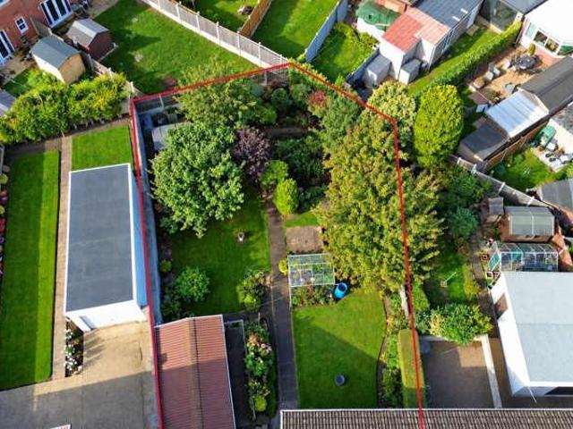 House for sale in Carleton, Wakefield