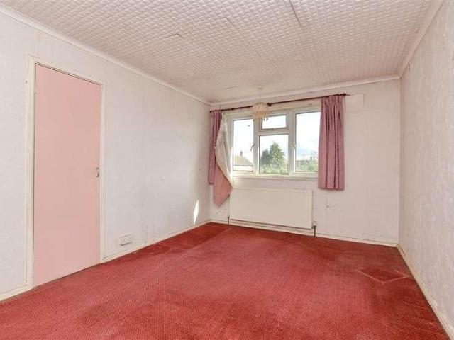 House for sale in Tattenham Corner, Reigate and Banstead