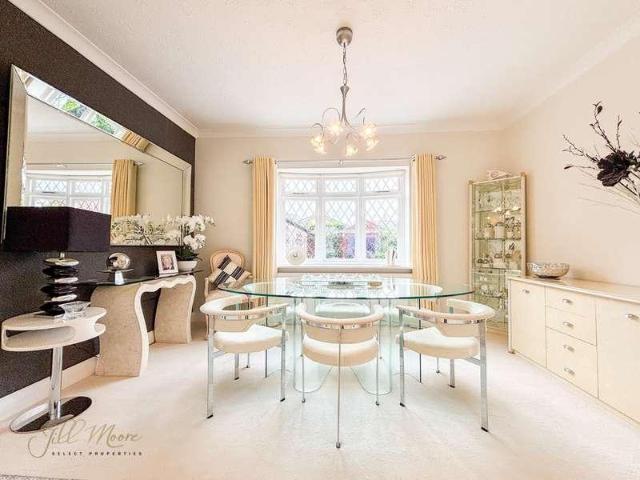 House for sale in Oxclose, Washington