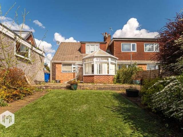 House for sale in Kirklees, Bury