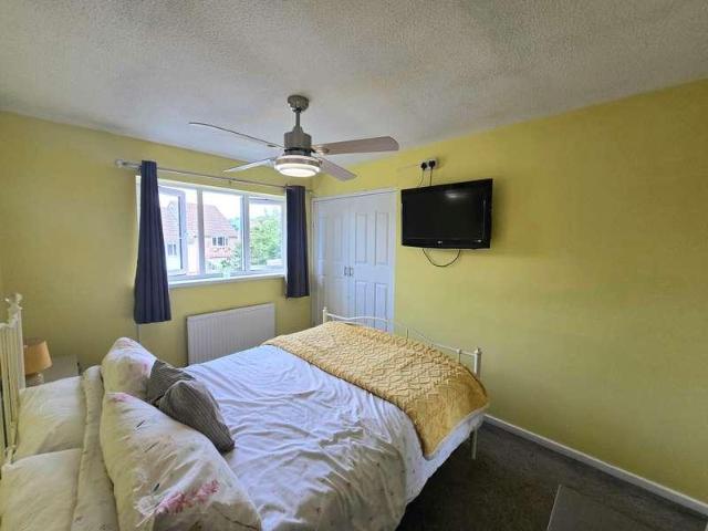 House for sale in Bryncethin, Wales