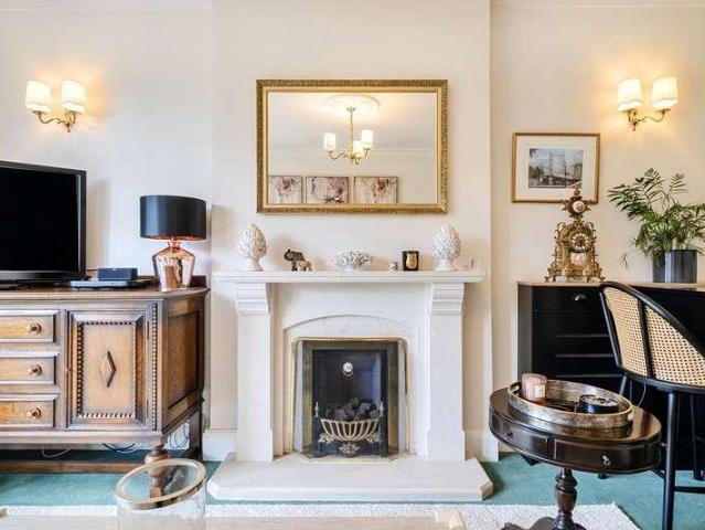 House for sale in Greater London