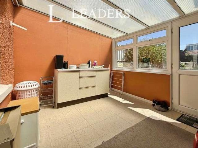 House for sale in Middlecroft, Hampshire