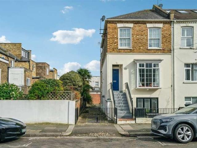 House for sale in London Borough of Ealing, Greater London