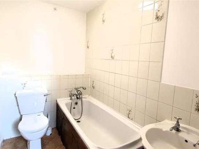 House for sale in Feltham, Bedfont