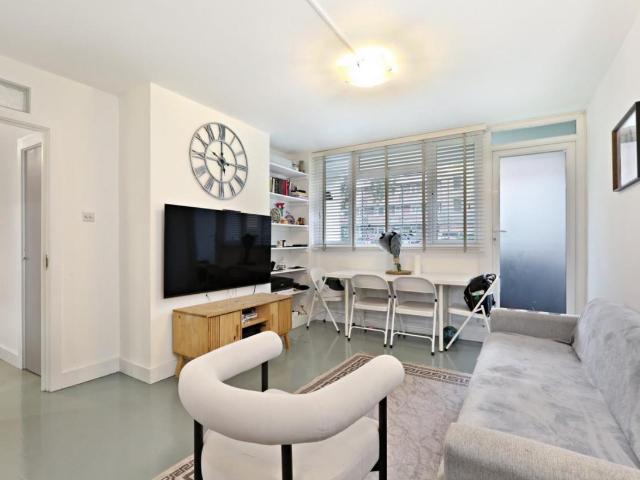 House for sale in Loughborough Junction, Greater London