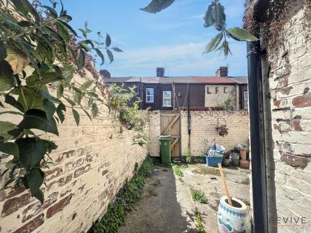 House for sale in Calderstones