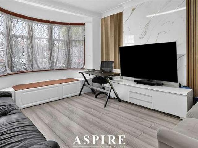 House for sale in Prittlewell, Southend-on-Sea