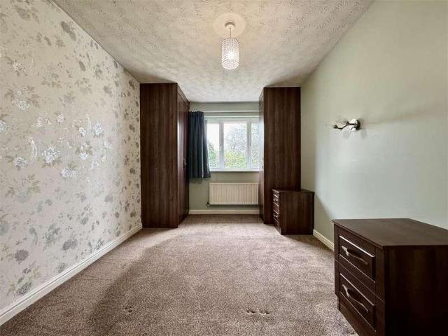 House for sale in Huddersfield, West Yorkshire