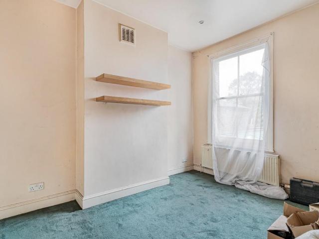 House for sale in Bellenden, Greater London